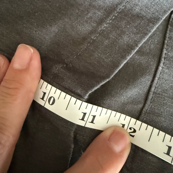 Volcom shorts • Men’s size 36 - Picture 7 of 7